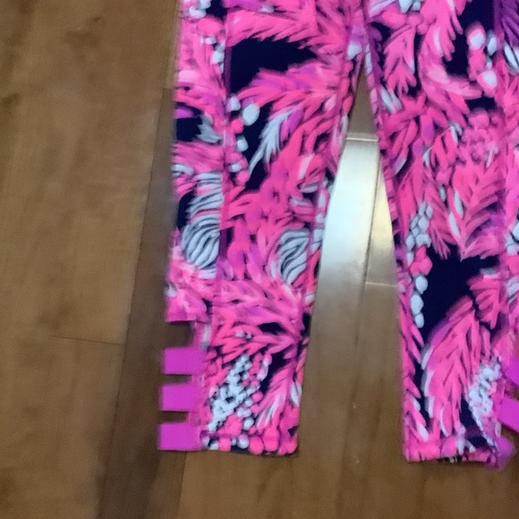 Lilly Pulitzer Pink and Black Patterned Leggings - Picture 4 of 10
